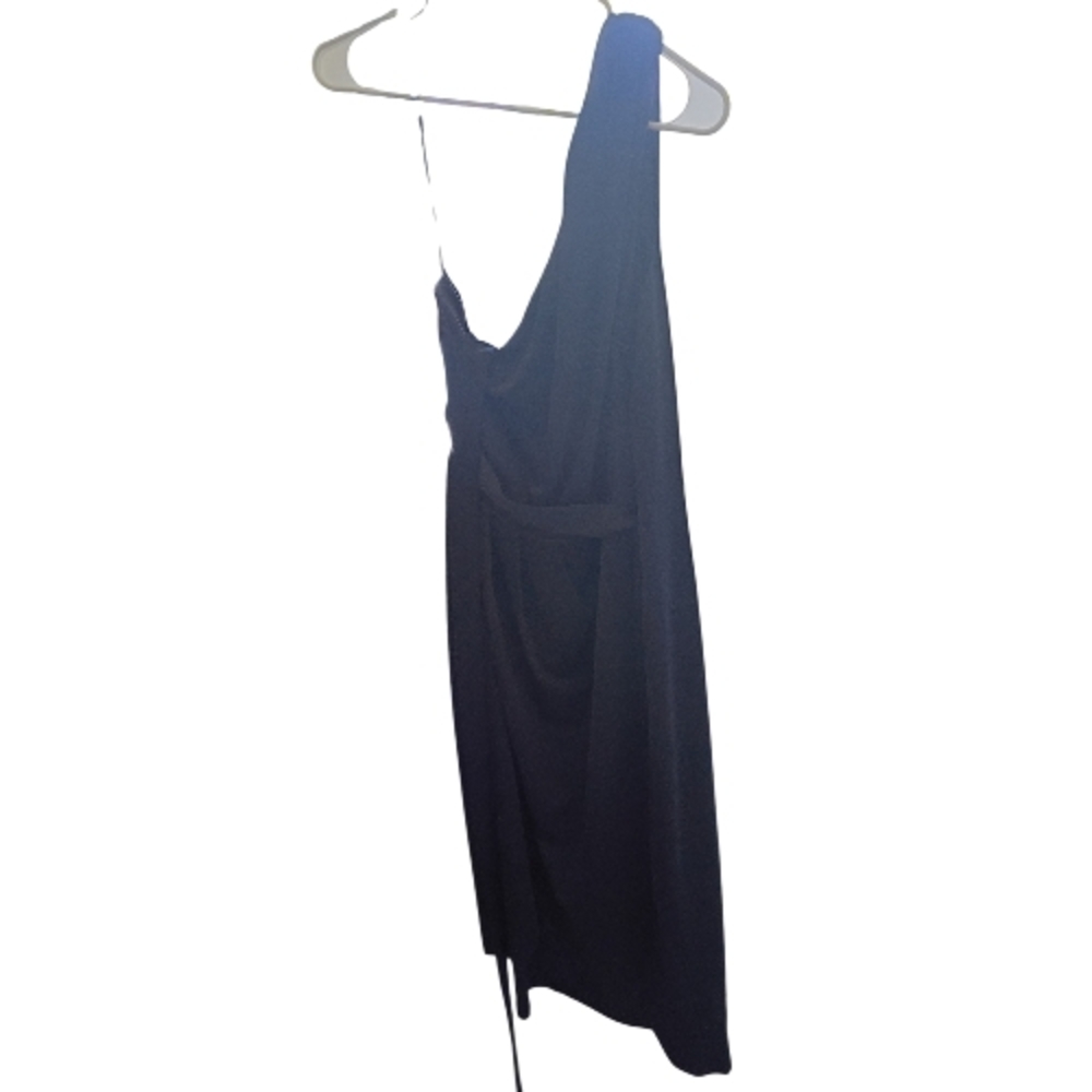 Asymmetric One-Shoulder Black Dress
